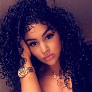 Meet your Posher, Priya